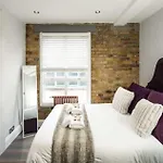 Luxury Penthouse Located Near Old Street
