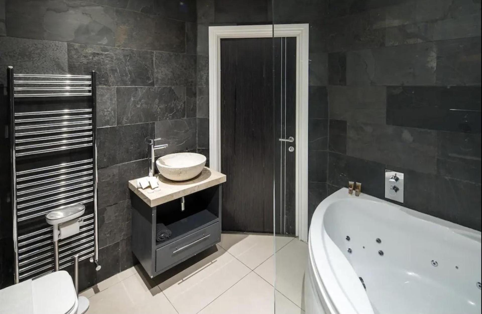 Luxury Penthouse Located Near Old Street Appartamento *